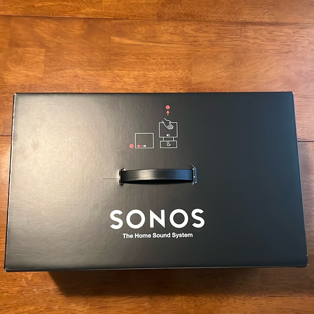 NEW IN BOX Sonos Play 5 Speaker